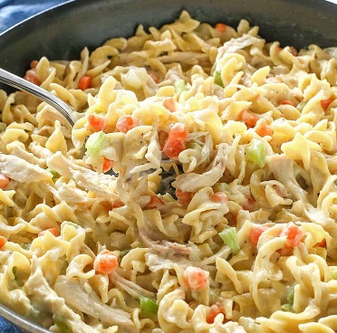 Egg with noodles and chicken